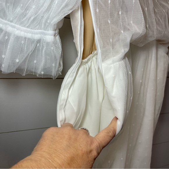 ShowPo AKshia Appliqué Pure White Mini Dress Womens Size 4 NWT - Picture 8 of 12